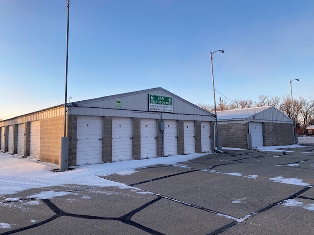 910 W Grove, West Point, NE for sale - Primary Photo - Image 1 of 1