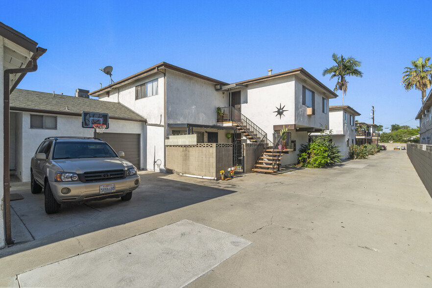 329 N Montebello Blvd, Montebello, CA for sale - Building Photo - Image 3 of 13