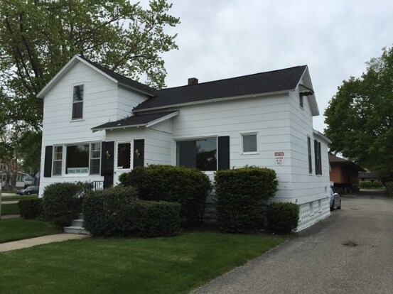 834 Grant Ave, Grand Haven, MI for sale Primary Photo- Image 1 of 1