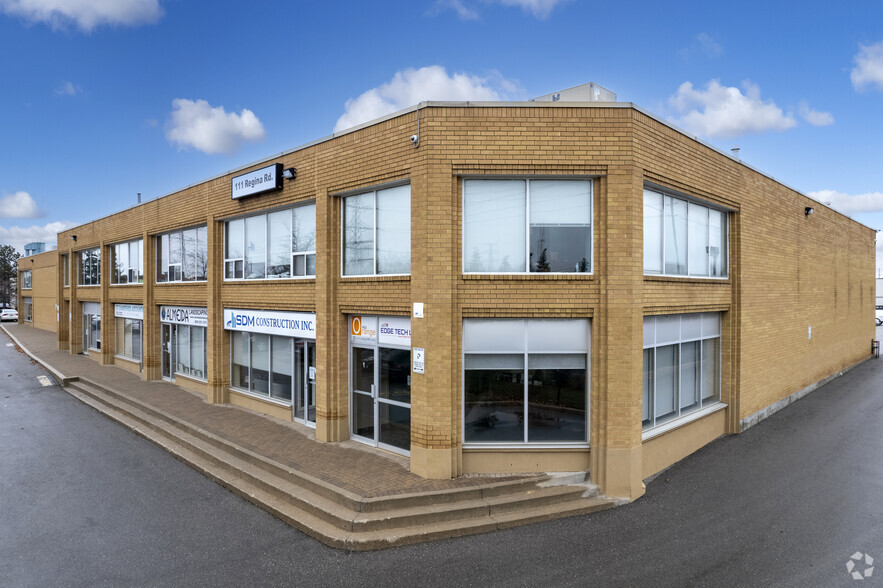 111 Regina Rd, Vaughan, ON for lease - Primary Photo - Image 1 of 4