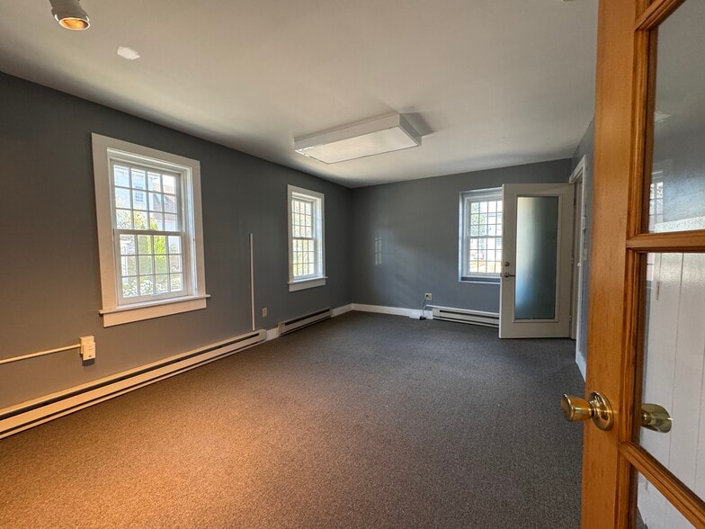 56 Bridge St, Newport, RI for lease - Building Photo - Image 2 of 3