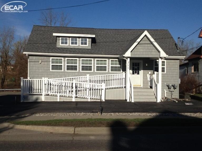 711 N Leroy St, Fenton, MI for sale Primary Photo- Image 1 of 1