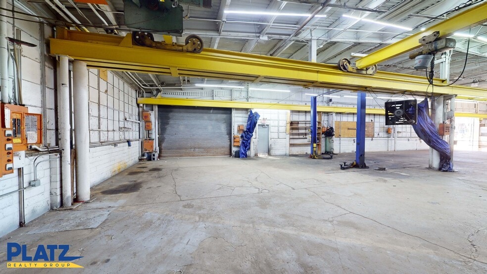 3700 Oakwood Ave, Youngstown, OH for lease - Interior Photo - Image 2 of 14