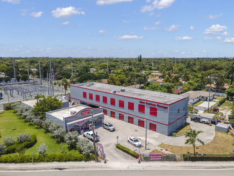 14444 W Dixie Hwy, Miami, FL for sale - Primary Photo - Image 1 of 11