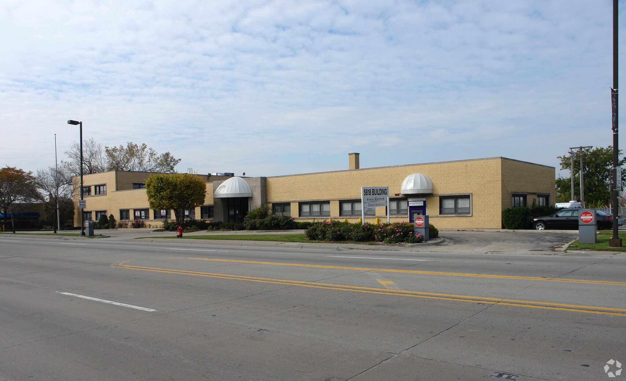5818 S Archer Rd, Summit, IL 60501 Office for Lease