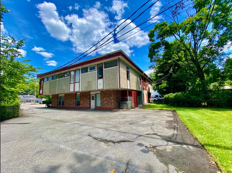 2117 Crompond Rd, Cortlandt Manor, NY for sale - Building Photo - Image 2 of 4