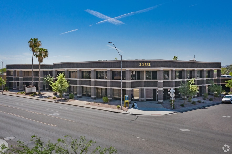 1301 E McDowell Rd, Phoenix, AZ for lease - Primary Photo - Image 3 of 8