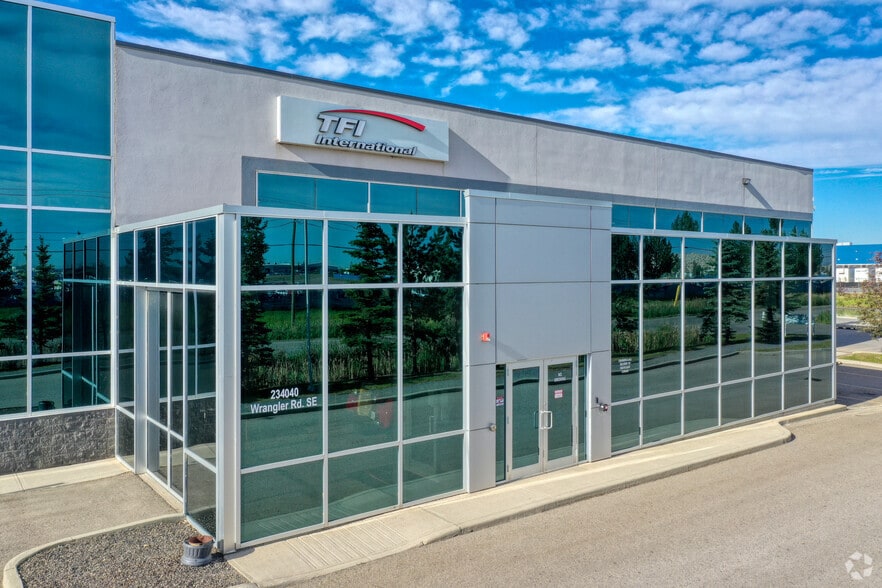 234040 Wrangler Rd, Rocky View No 44, AB for lease - Building Photo - Image 2 of 7