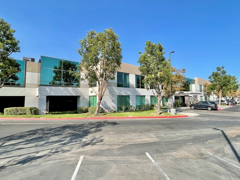 6759 Mesa Ridge Rd, San Diego, CA for lease - Building Photo - Image 2 of 3