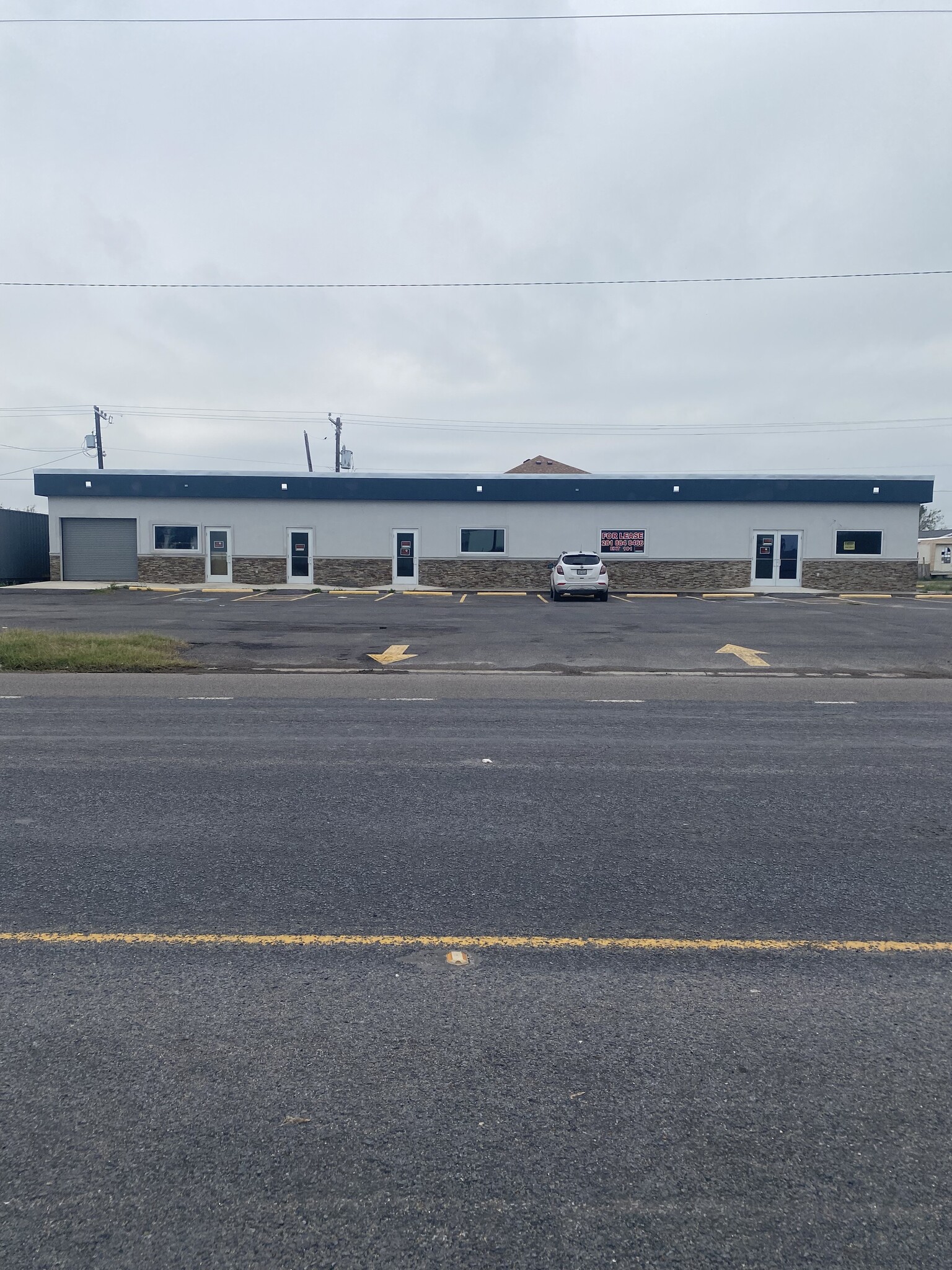 47538 TX-100 Hwy, Laguna Heights, TX for lease Primary Photo- Image 1 of 13