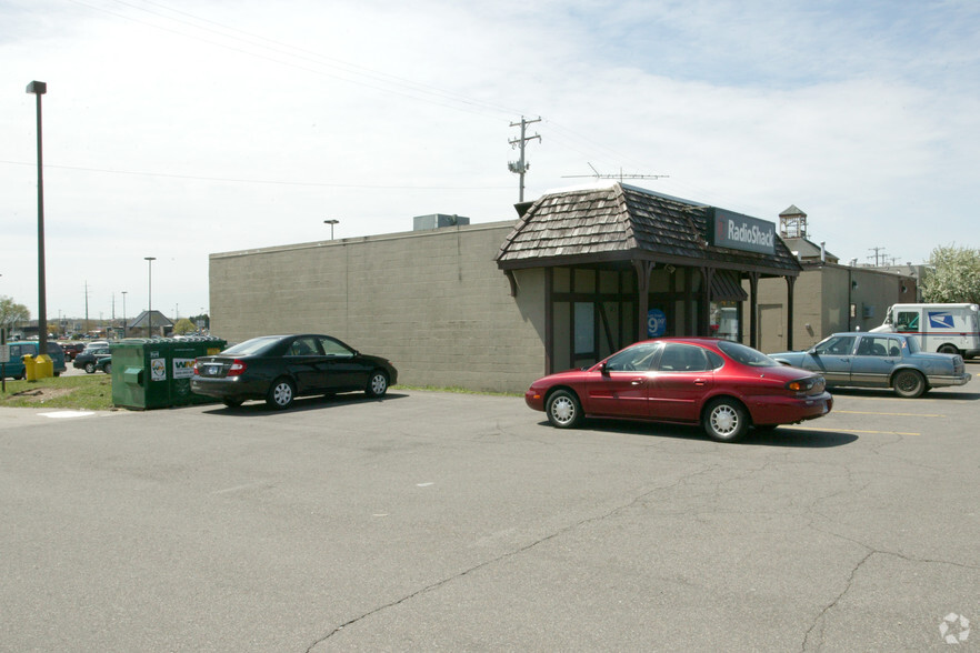 6211 S Westnedge Ave, Portage, MI for lease - Building Photo - Image 3 of 18