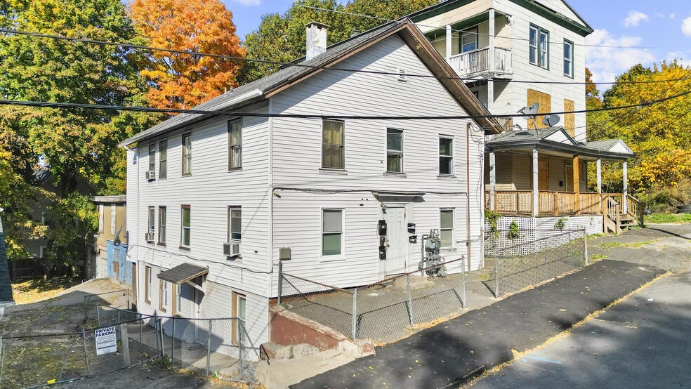 35 William St, Waterbury, CT for sale - Primary Photo - Image 1 of 1