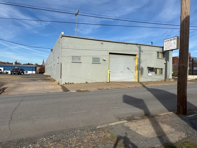 154 N Cedar St, Hazleton, PA for sale - Building Photo - Image 2 of 16