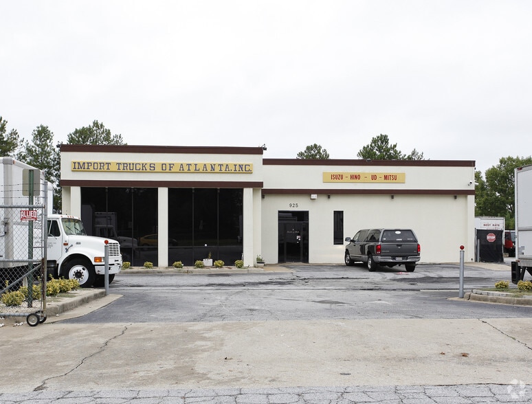 925 Greensboro Dr SW, Atlanta, GA for sale - Primary Photo - Image 1 of 15