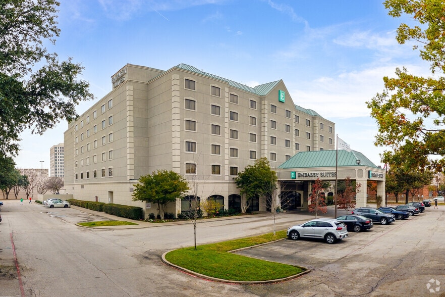 Texas Embassy Suites portfolio of 3 properties for sale on LoopNet.com - Primary Photo - Image 2 of 3