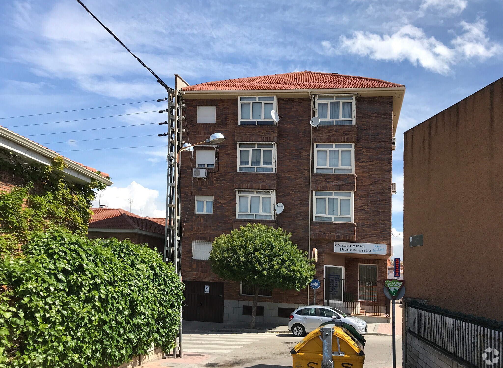 Multifamily in Colmenar Viejo, Madrid for sale Primary Photo- Image 1 of 1