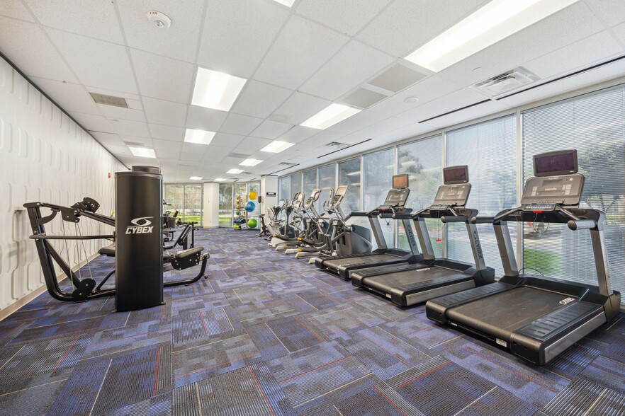 9800 Richmond Ave, Houston, TX for lease - Building Photo - Image 3 of 13