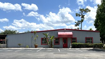 15 Hangar Rd, Kissimmee FL - Warehouse