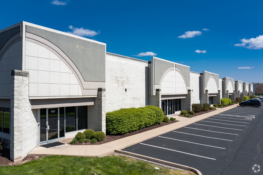 7453 Empire Dr, Florence, KY for lease - Primary Photo - Image 1 of 4