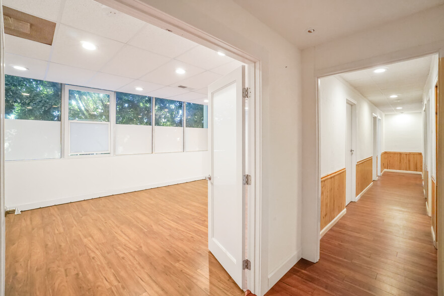 1818 S Western Ave, Los Angeles, CA for lease - Interior Photo - Image 3 of 30