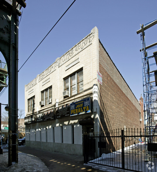 104-01 Roosevelt Ave, Corona, NY for lease - Building Photo - Image 3 of 3