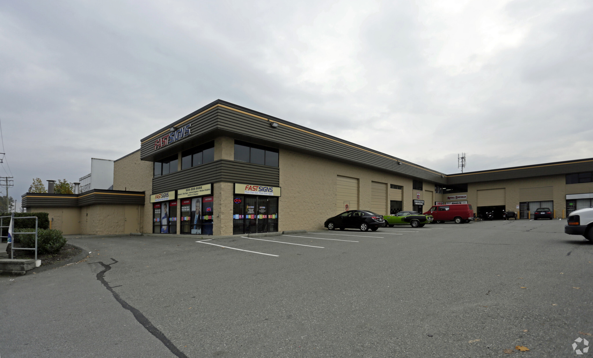 19862 96th Ave, Langley Twp, BC for lease Primary Photo- Image 1 of 7