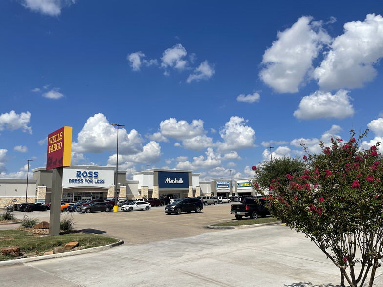 10013 Almeda Genoa Rd, Houston, TX for lease - Building Photo - Image 2 of 5