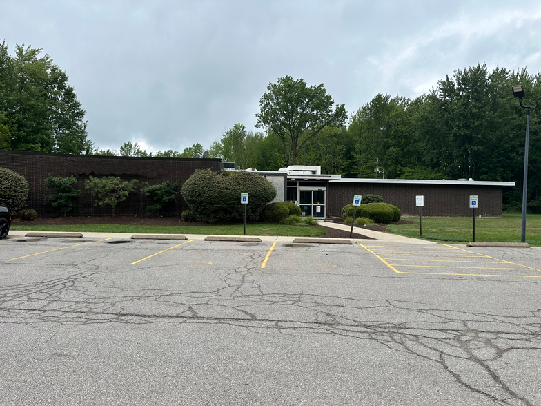 39000 Center Ridge Rd, North Ridgeville, OH for sale - Building Photo - Image 2 of 19