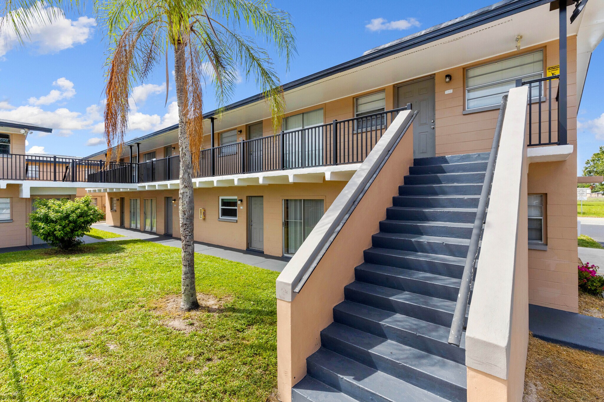 17111723 Dixon Blvd, Cocoa, FL 32922 Allen Condo Apartments (61