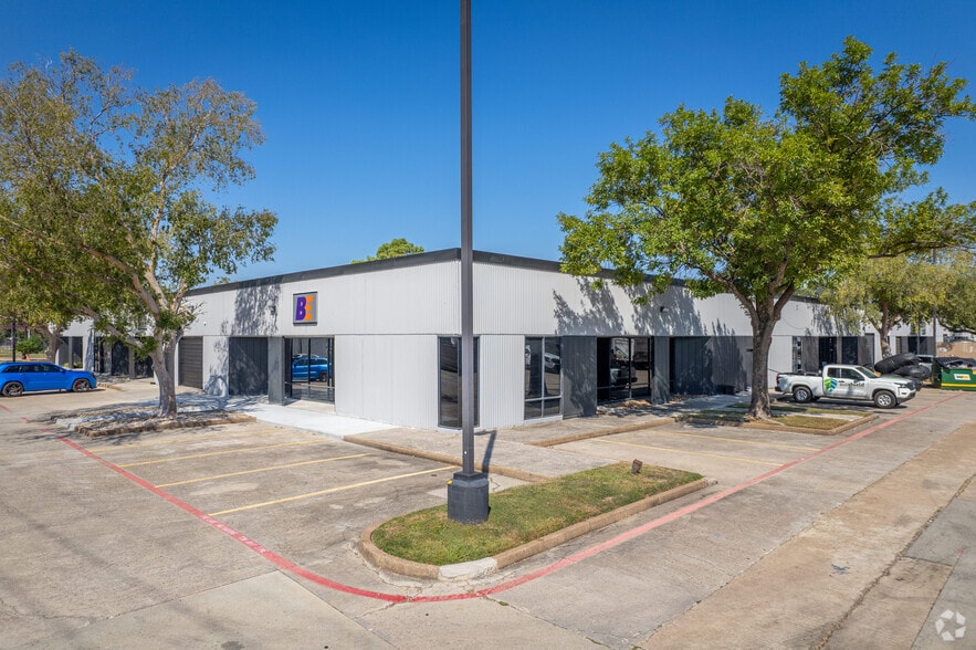 Cypress Station Business Center portfolio of 2 properties for sale on LoopNet.com - Primary Photo - Image 2 of 2