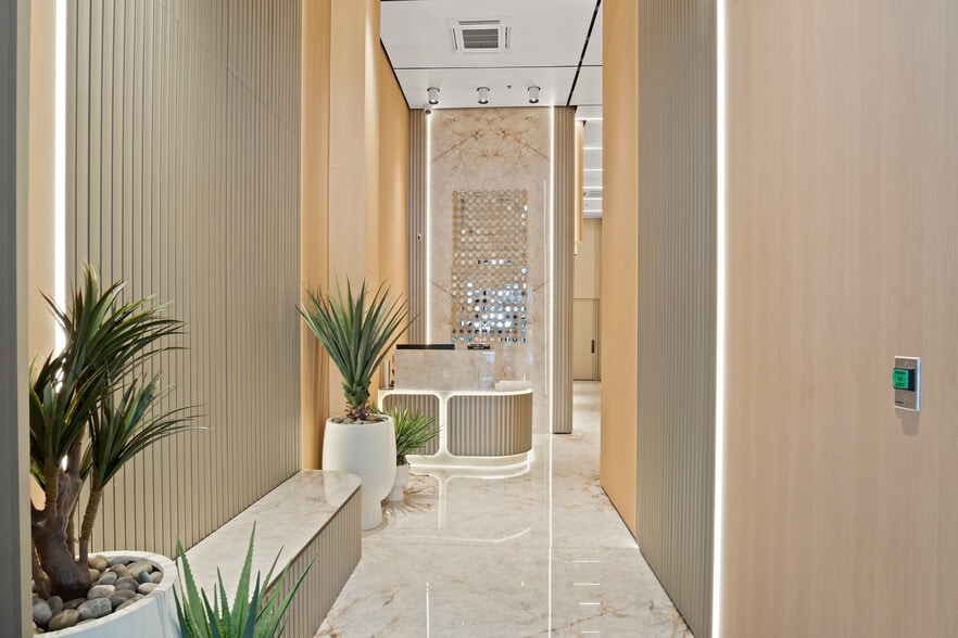 363 Penn Plaza, New York, NY for lease - Interior Photo - Image 2 of 10