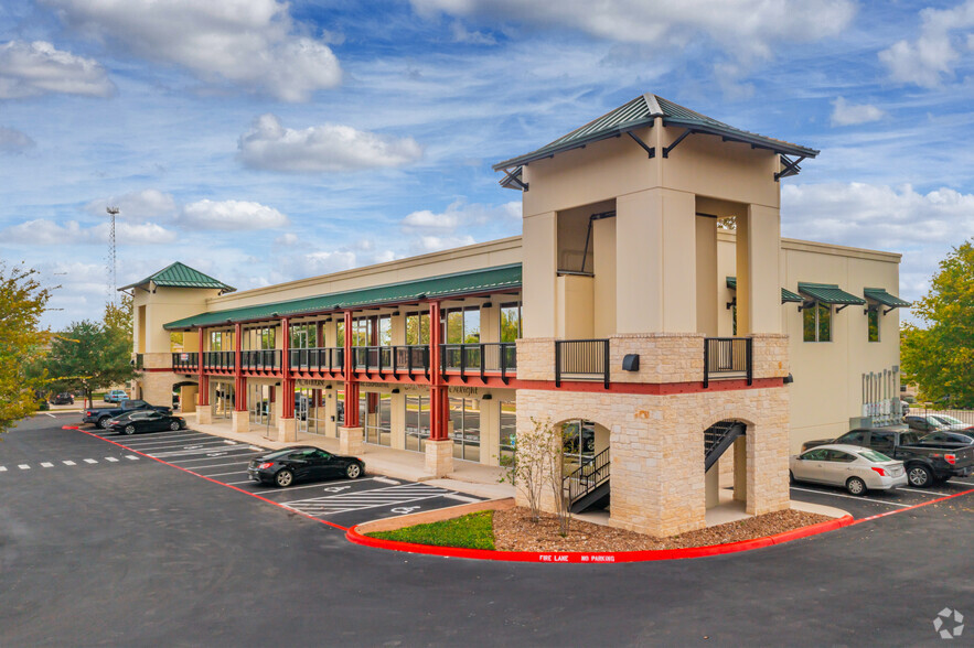 1100 N Main St, Boerne, TX for lease - Building Photo - Image 1 of 5