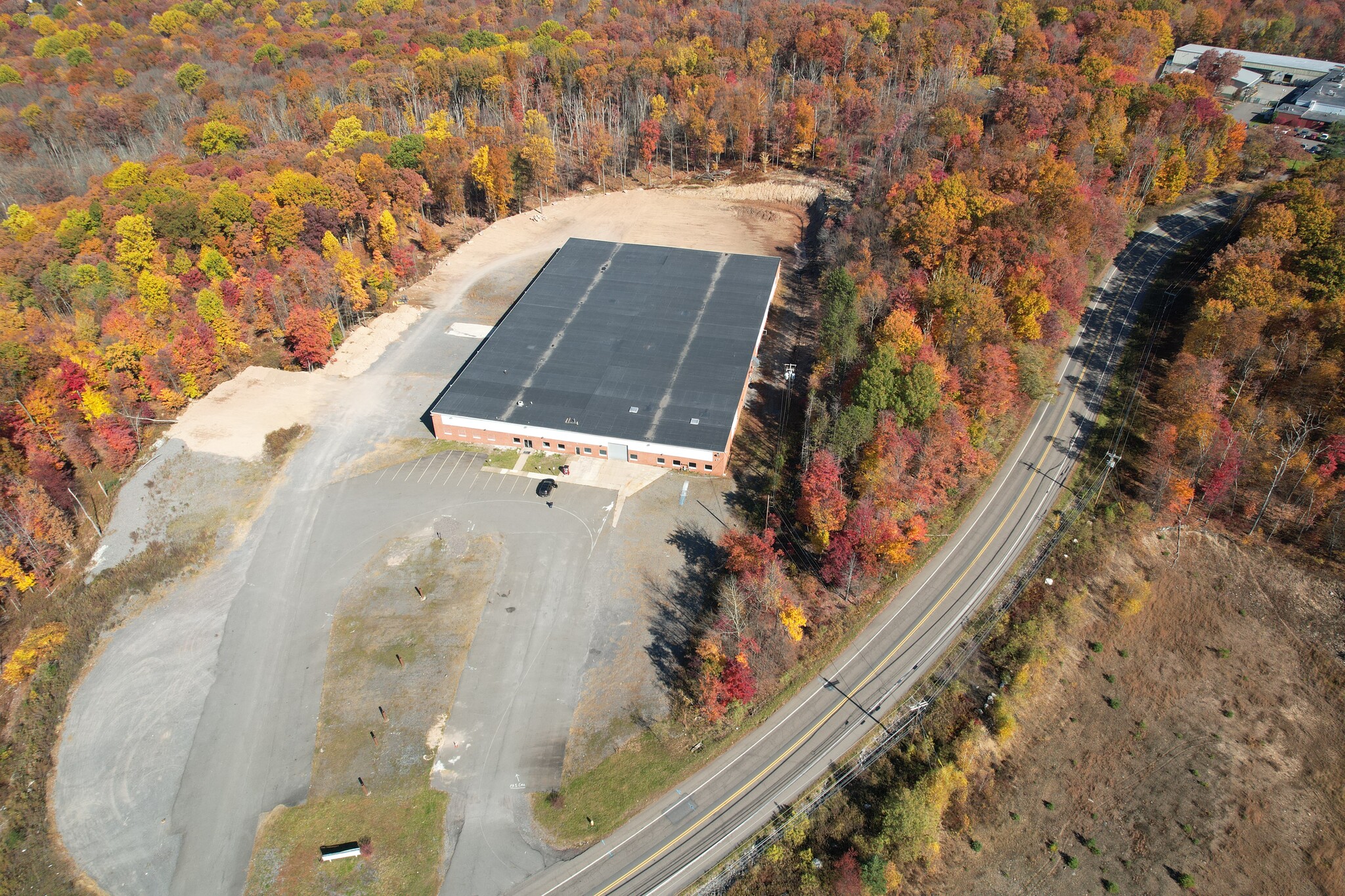 333 Crestwood Dr, Mountain Top, PA for lease Building Photo- Image 1 of 9