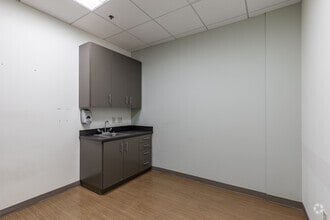 1580 S Main St, Boerne, TX for lease Interior Photo- Image 2 of 16