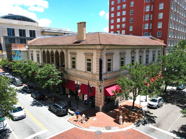 201-213 N Laura St, Jacksonville, FL for lease - Building Photo - Image 1 of 9