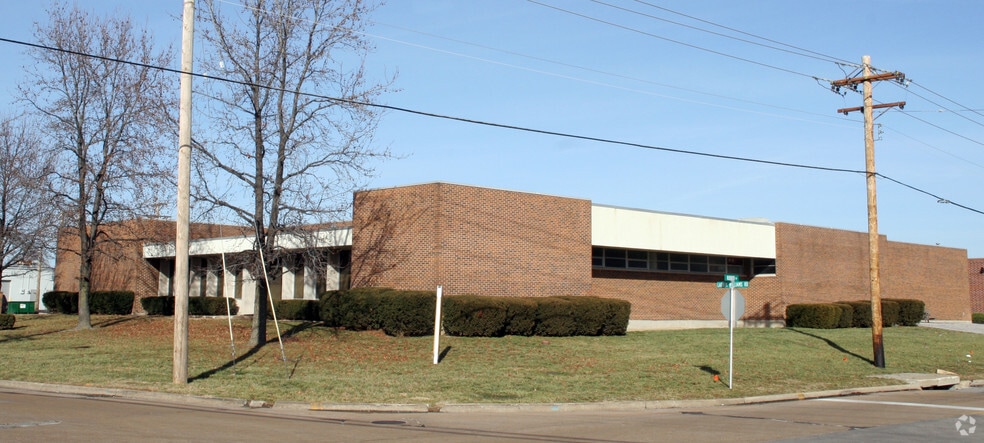 781 Rudder Rd, Fenton, MO for lease - Building Photo - Image 2 of 7