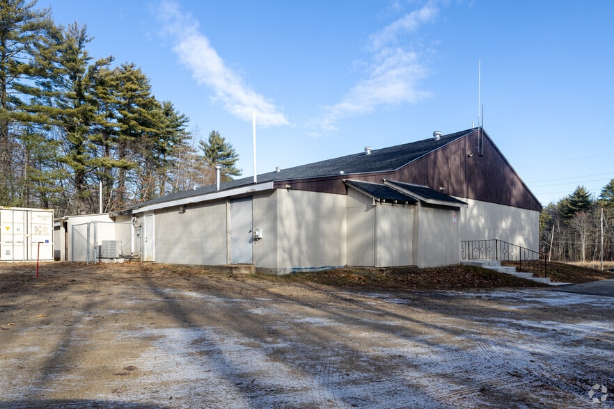 38 Milton Rd, Rochester, NH for lease - Building Photo - Image 2 of 3