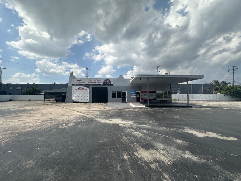 3325 NW 36th St, Miami, FL for sale - Building Photo - Image 1 of 1