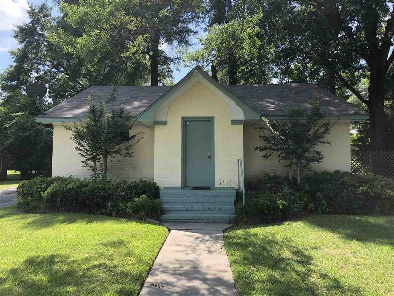 611 N Saint Mary St, Carthage, TX for sale - Primary Photo - Image 1 of 1