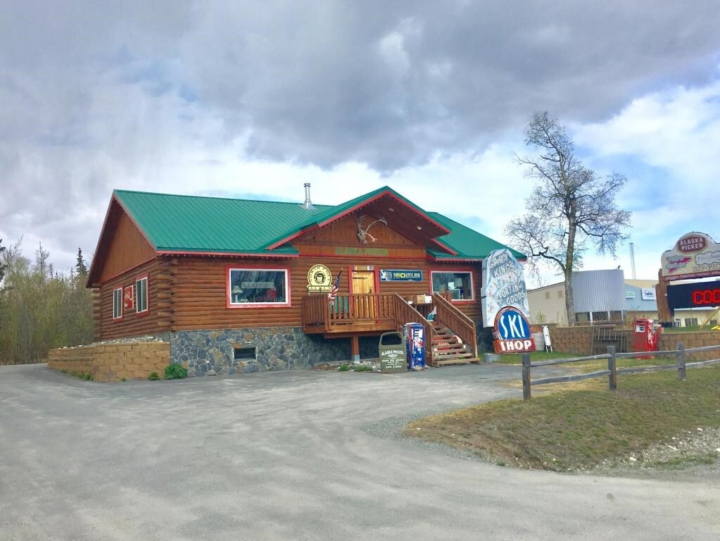 5401 E Mayflower Ln, Wasilla, AK for sale Primary Photo- Image 1 of 1