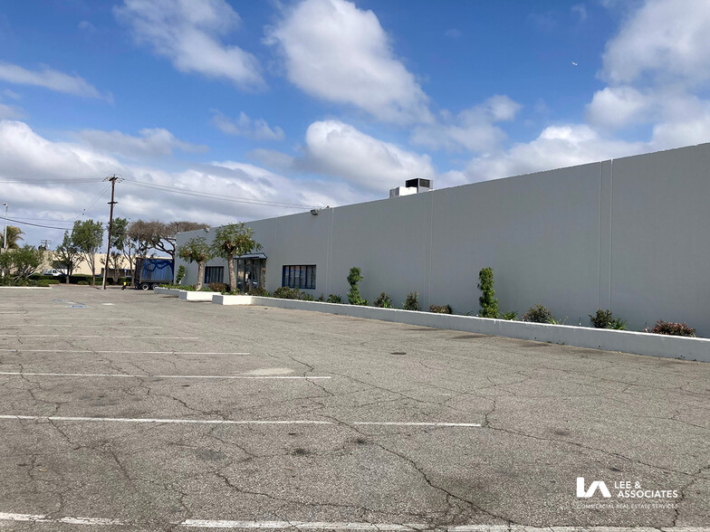 16400 Garfield Ave, Paramount, CA for lease - Building Photo - Image 3 of 12