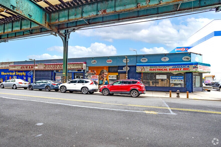 121-02 Jamaica Ave, Richmond Hill, NY for sale - Building Photo - Image 2 of 4