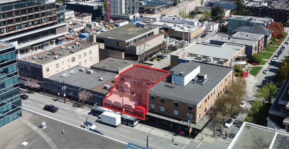 2566-2584 Granville St, Vancouver, BC for sale - Building Photo - Image 1 of 8