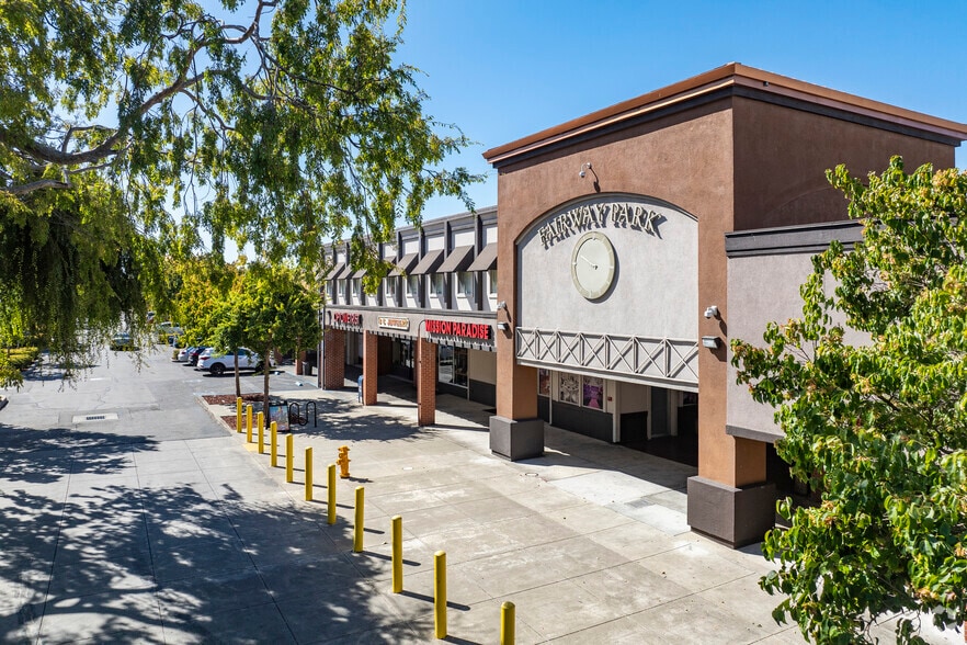 31123 Mission Blvd, Hayward, CA for lease - Building Photo - Image 1 of 14