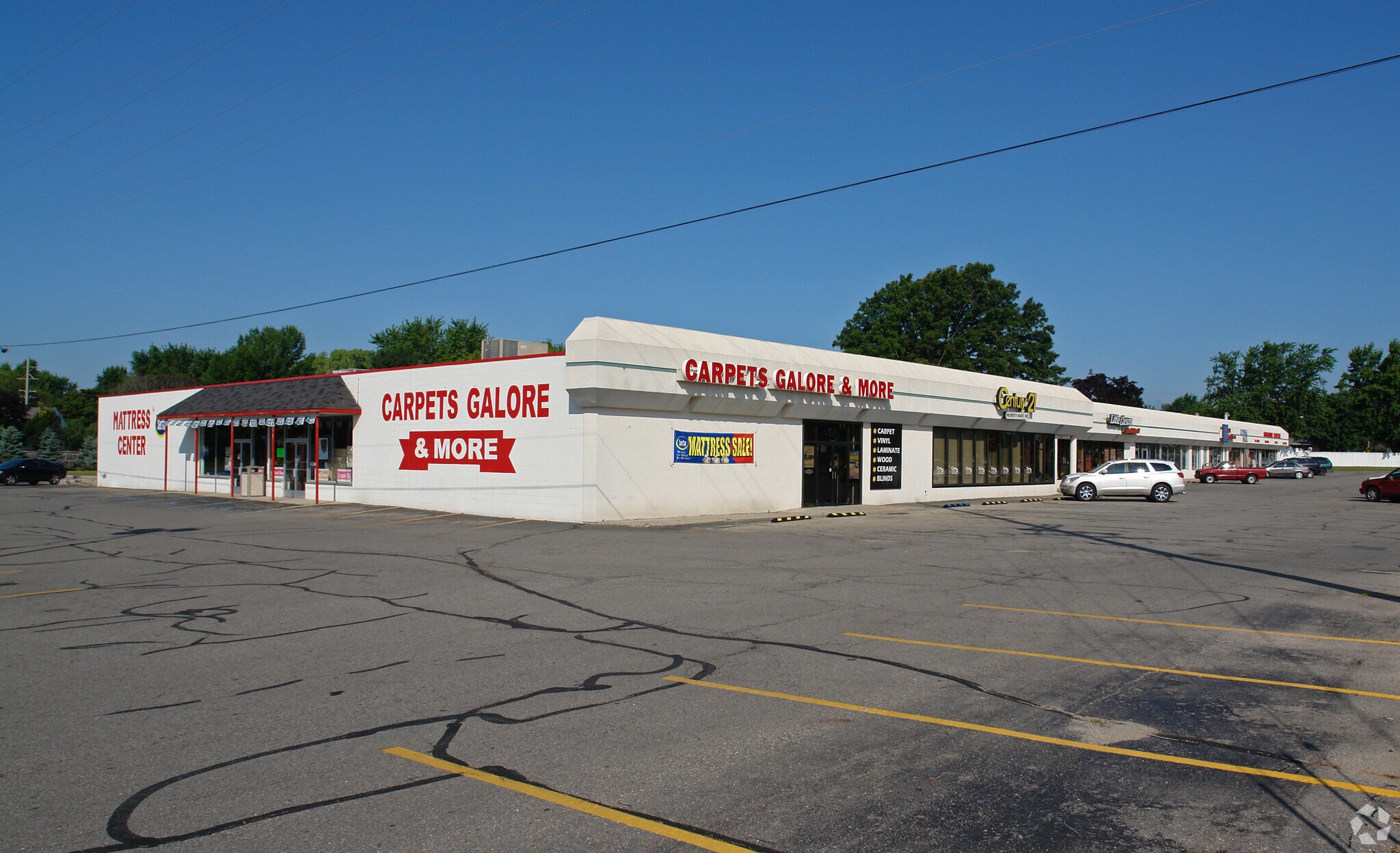 800 S US Highway 27, Saint Johns, MI 48879 Southgate Shopping Center