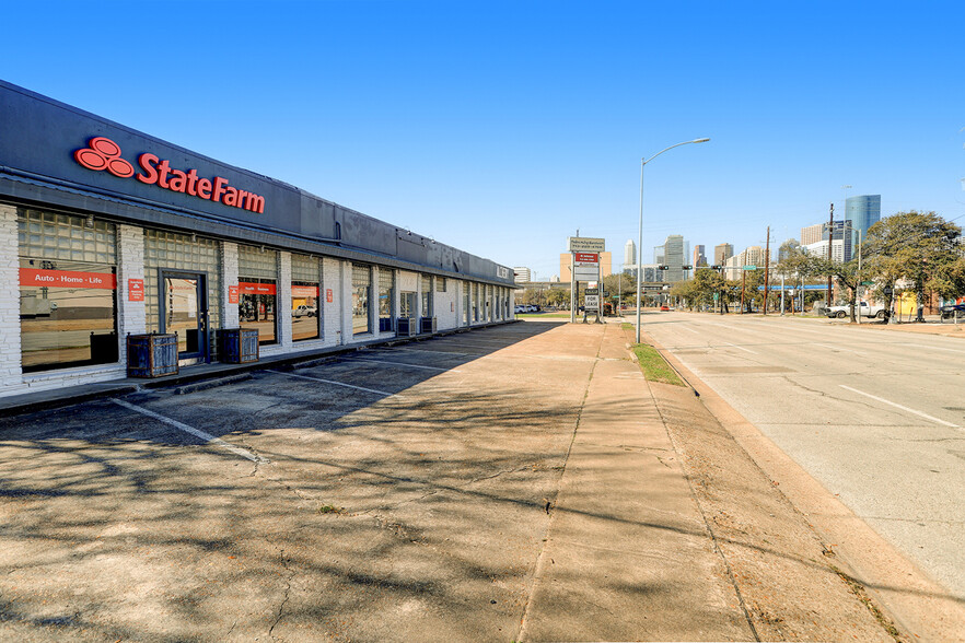 2102-2112 Pease St, Houston, TX for lease - Building Photo - Image 3 of 12