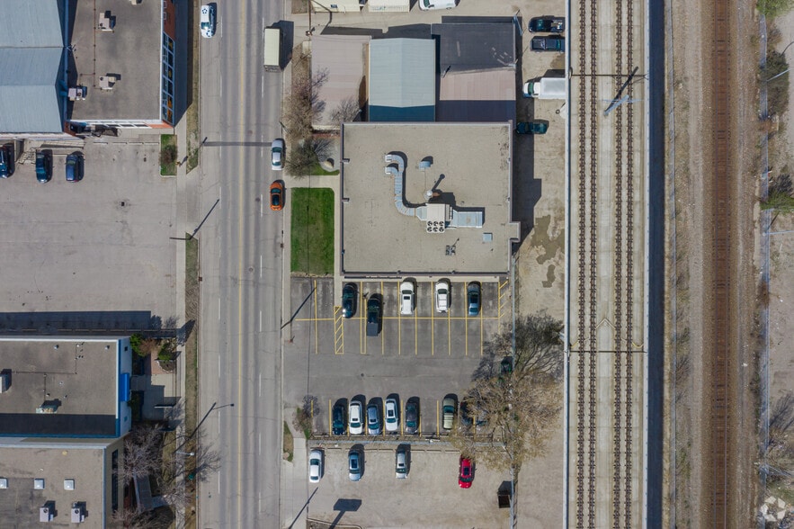 1822 10th Ave SW, Calgary, AB for lease - Building Photo - Image 3 of 3