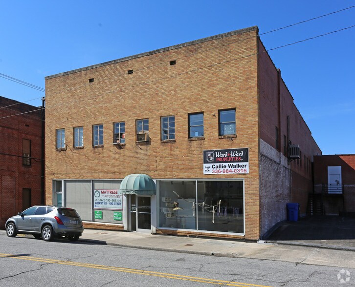 313 9th St, North Wilkesboro, NC 28659