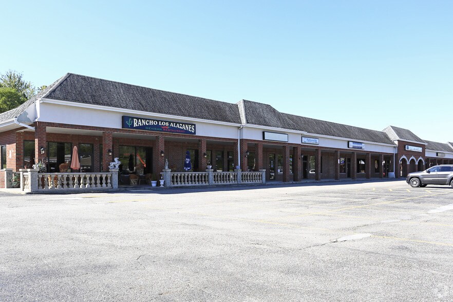 8001-8053 Mayfield Rd, Chesterland, OH for sale - Primary Photo - Image 1 of 1