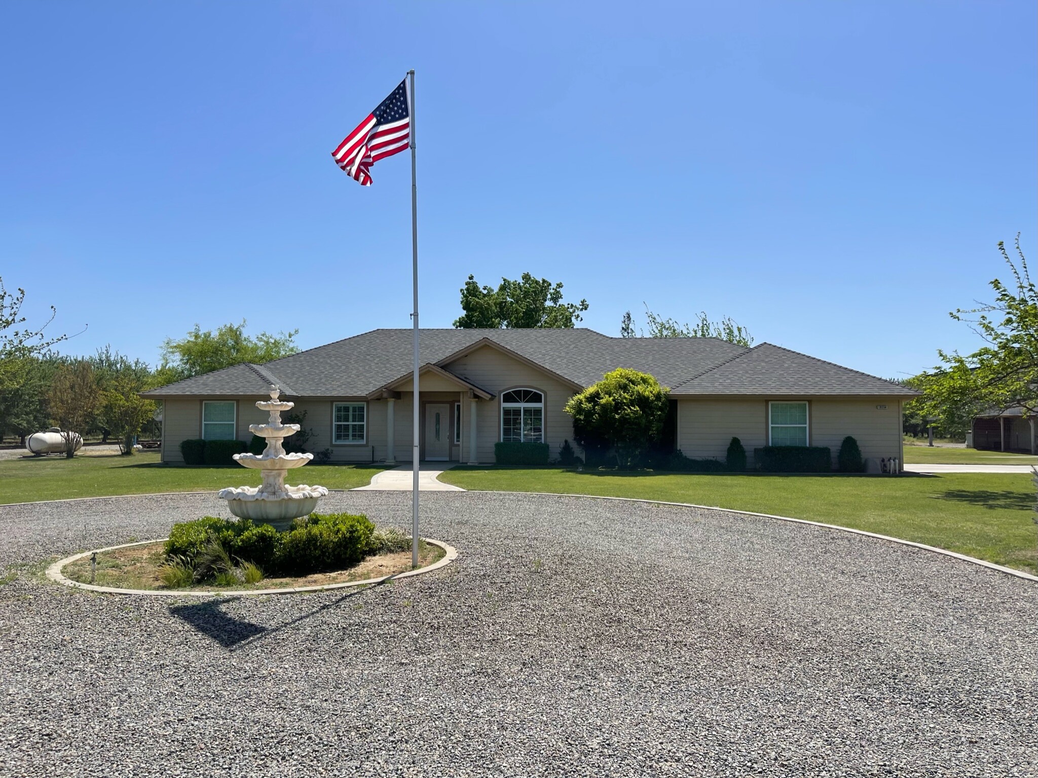 19554 Avenue 26, Chowchilla, CA for sale Primary Photo- Image 1 of 1